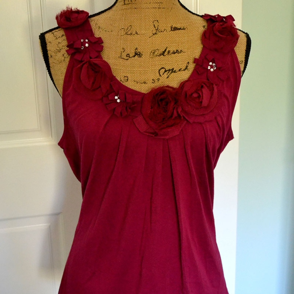 WHBM Sleeveless Knit in Burgundy